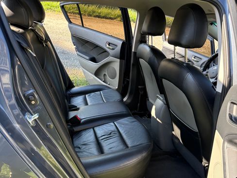 Used 2015 Kia Forte EX image 9