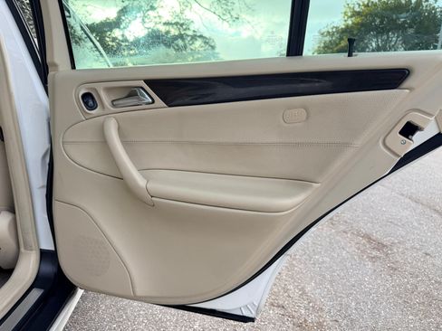 Used 2005 Mercedes-Benz C 240 Wagon w/ Sunroof Pkg image 20