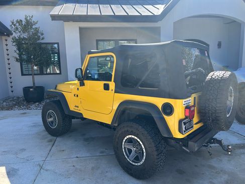 Used 2006 Jeep Wrangler X w/ Premium Audio Group AWD/4WD image 4