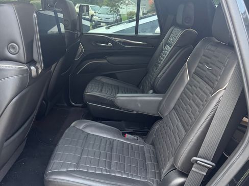 Used 2023 Cadillac Escalade Sport Platinum image 6