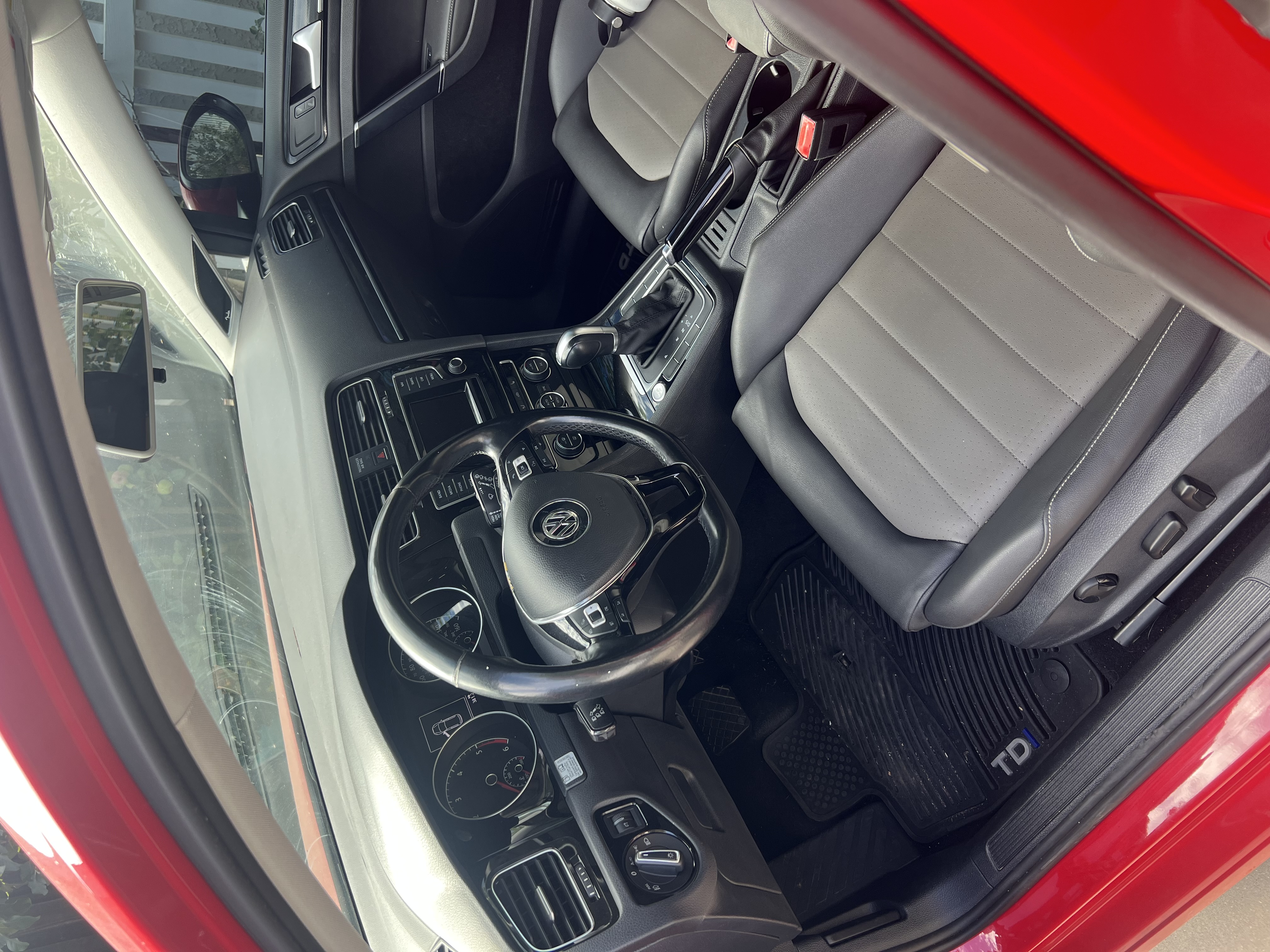 Used 2015 Volkswagen Golf TDI SEL FWD image 6