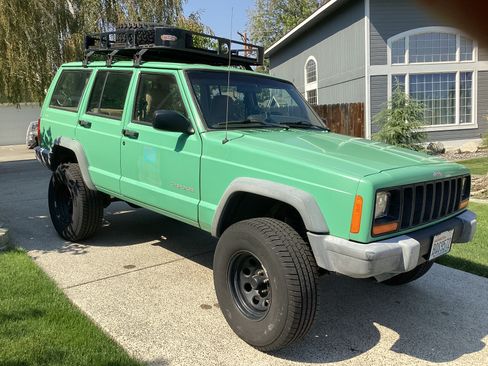 Used 1999 Jeep Cherokee SE AWD/4WD image 1