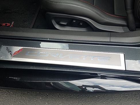 Used 2017 Chevrolet Corvette Grand Sport image 10