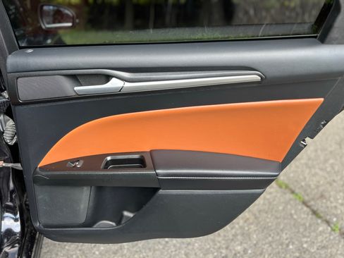 Used 2019 Ford Fusion Titanium FWD image 20