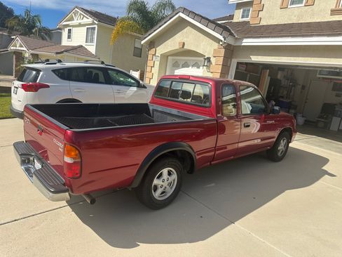 Used 1998 Toyota Tacoma 2WD Xtracab image 2
