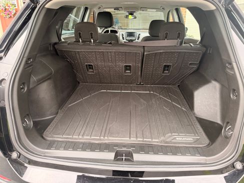 Used 2020 Chevrolet Equinox LS w/ LPO, Floor Liner Package FWD image 10