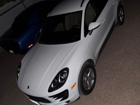 Used 2017 Porsche Macan AWD/4WD image 12