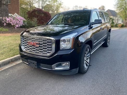 Used 2018 GMC Yukon XL Denali w/ Denali Ultimate Package AWD/4WD image 1