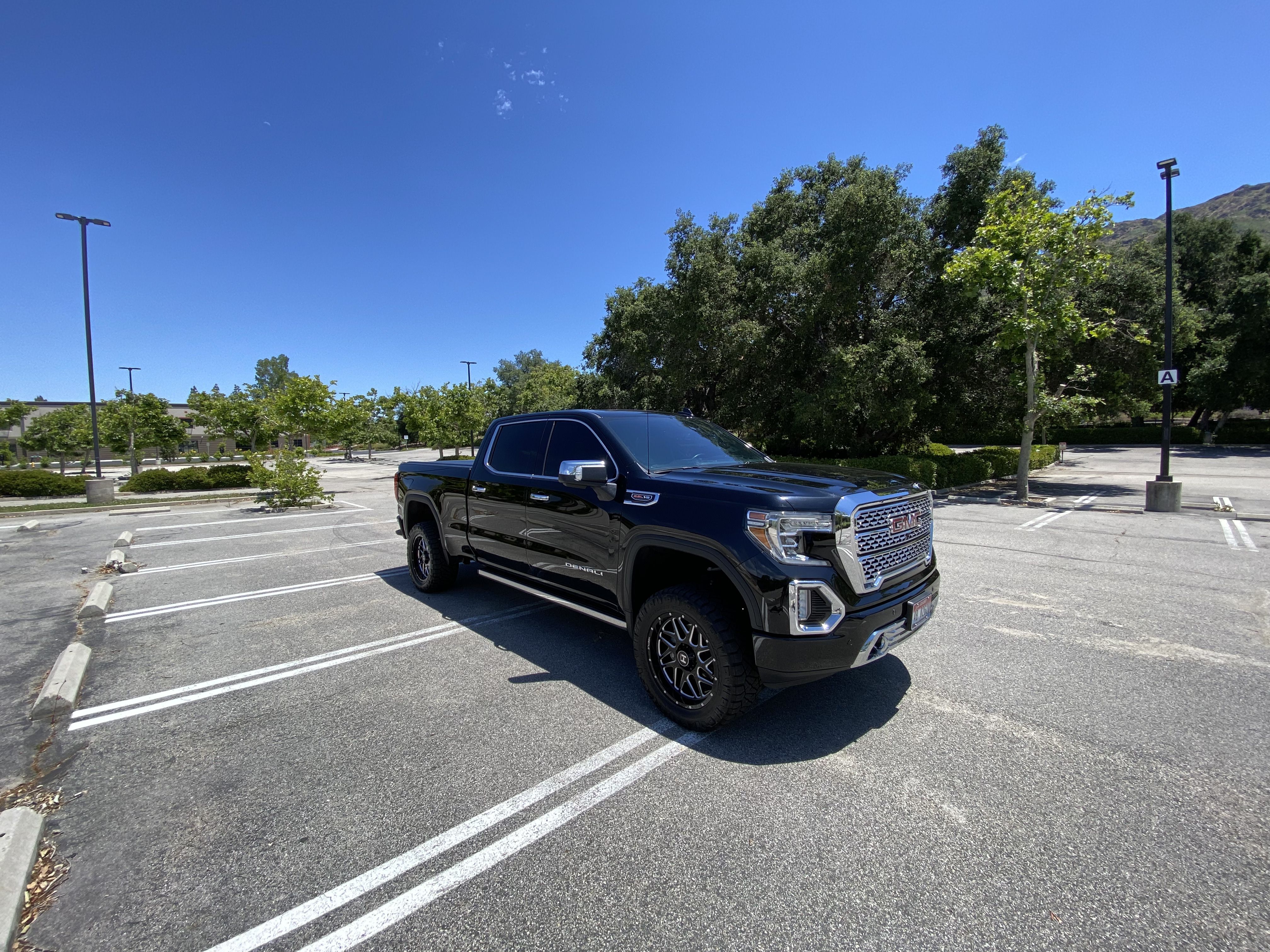 Used 2020 GMC Sierra 1500 Denali w/ Denali Ultimate Package AWD/4WD image 9