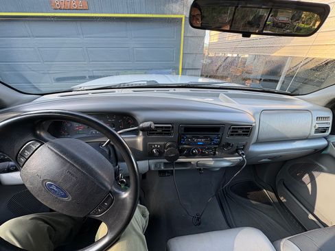 Used 2004 Ford F250 XLT image 16