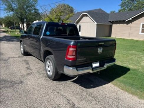 Used 2019 RAM 1500 Big Horn RWD image 4