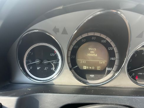 Used 2009 Mercedes-Benz C 300 Sedan image 12