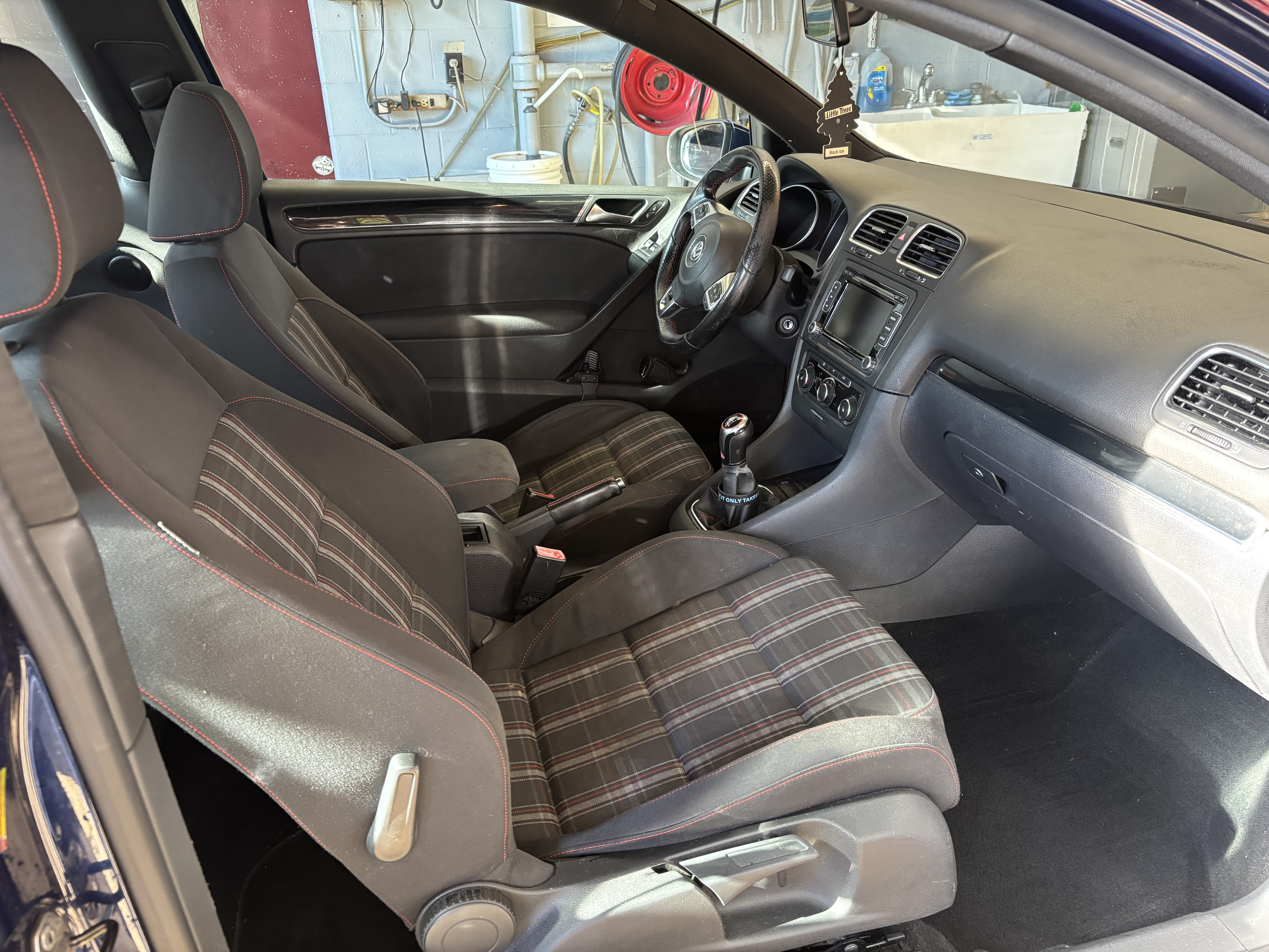 Used 2012 Volkswagen GTI 2-Door FWD image 11