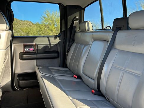 Used 2006 Lincoln Mark LT Pickup 4D 5 1/2 ft image 2