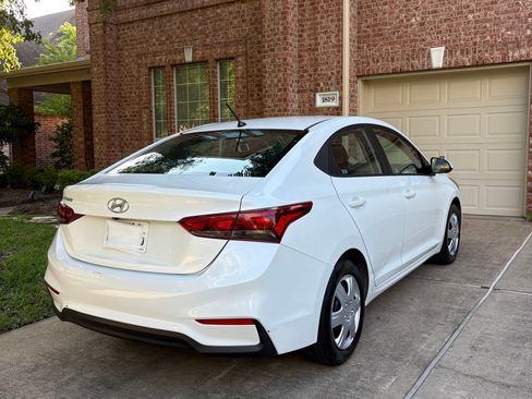 Used 2021 Hyundai Accent SE FWD image 8
