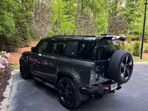 Used 2021 Land Rover Defender 110 X image 5