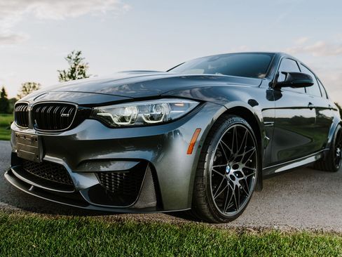 Used 2018 BMW M3 RWD image 5