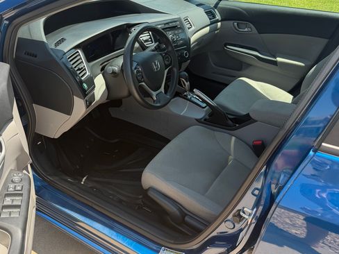 Used 2013 Honda Civic LX image 4