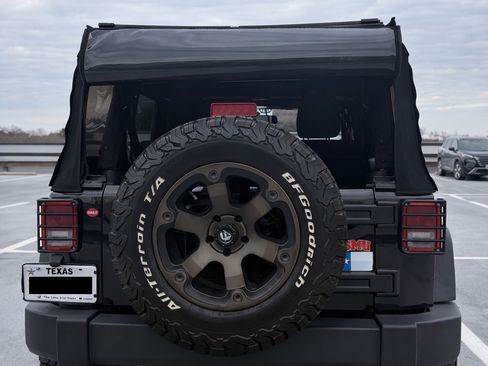 Used 2018 Jeep Wrangler Unlimited Sport S image 5