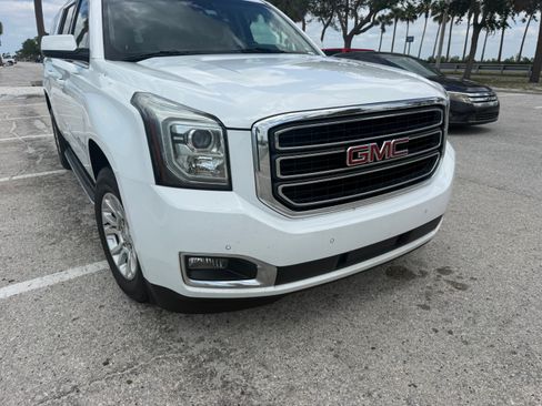 Used 2019 GMC Yukon XL SLT image 9