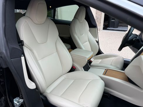 Used 2021 Tesla Model S Long Range Plus image 24