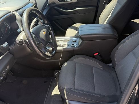 Used 2020 Chevrolet Traverse LT FWD image 8