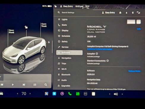 Used 2022 Tesla Model Y Long Range image 28