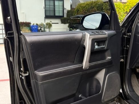 Used 2015 Toyota 4Runner SR5 Premium image 20