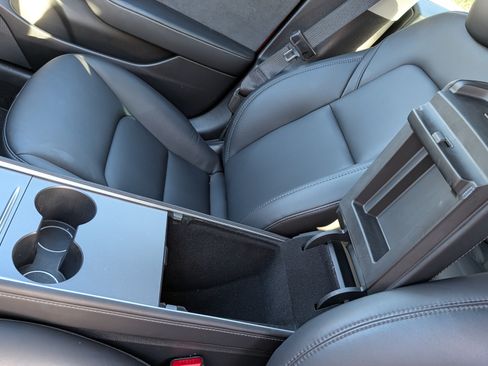 Used 2022 Tesla Model 3 Long Range image 18