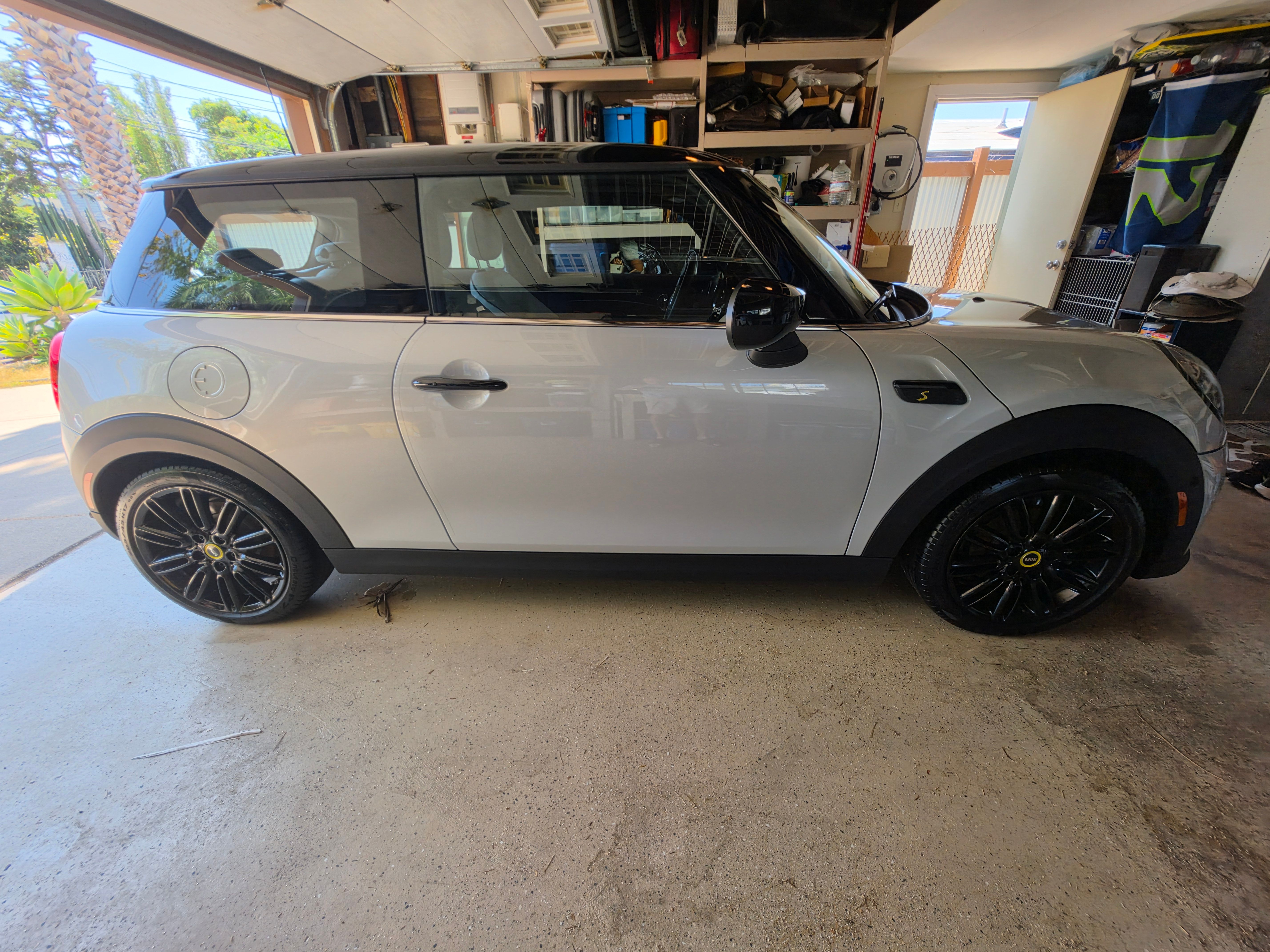 Used 2022 MINI Cooper SE FWD image 4