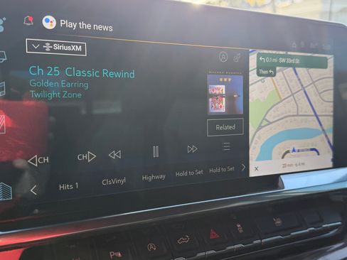 Used 2023 Chevrolet Silverado 1500 LT w/ Safety Package image 31