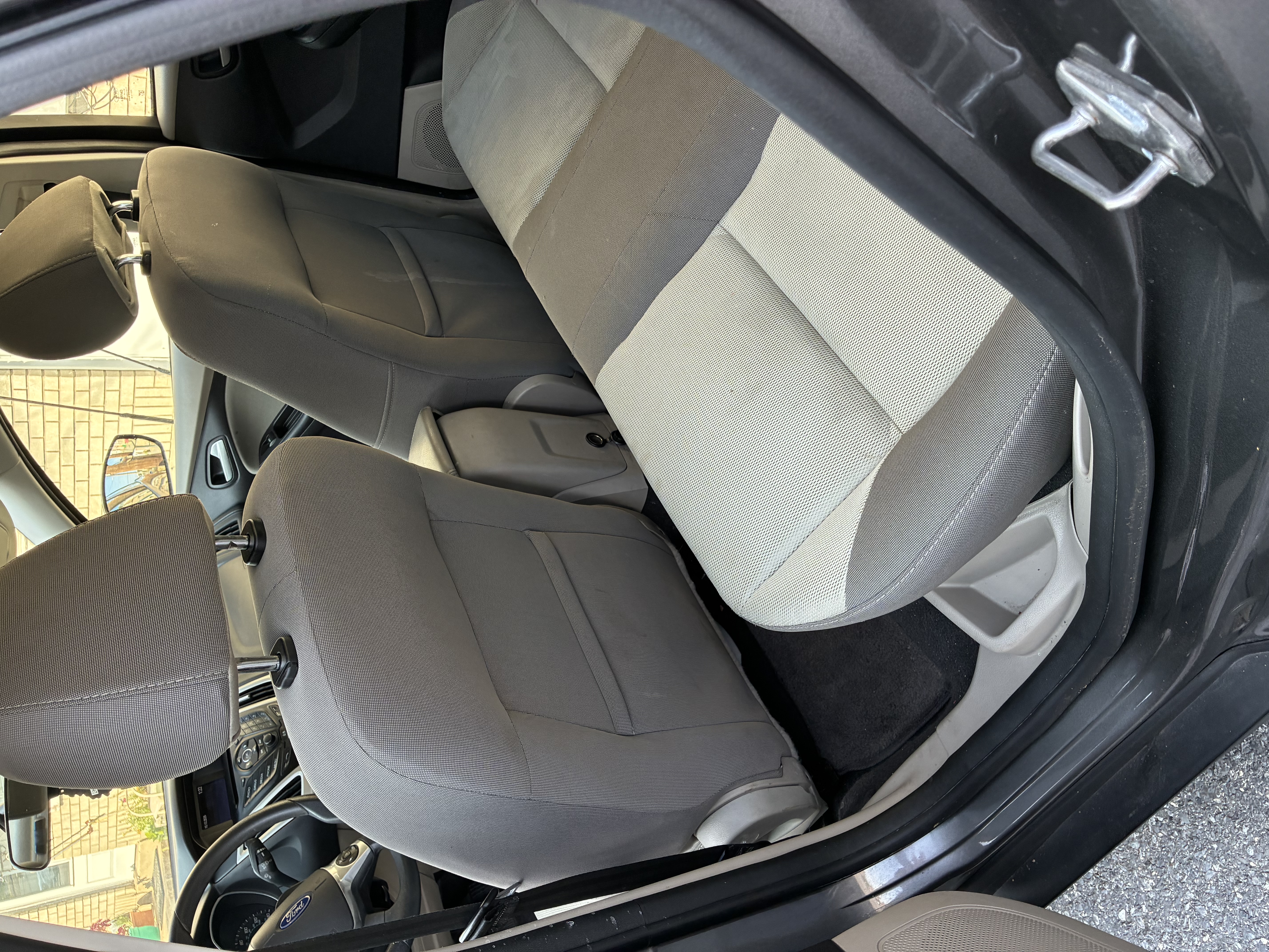 Used 2014 Ford Focus SE FWD image 11