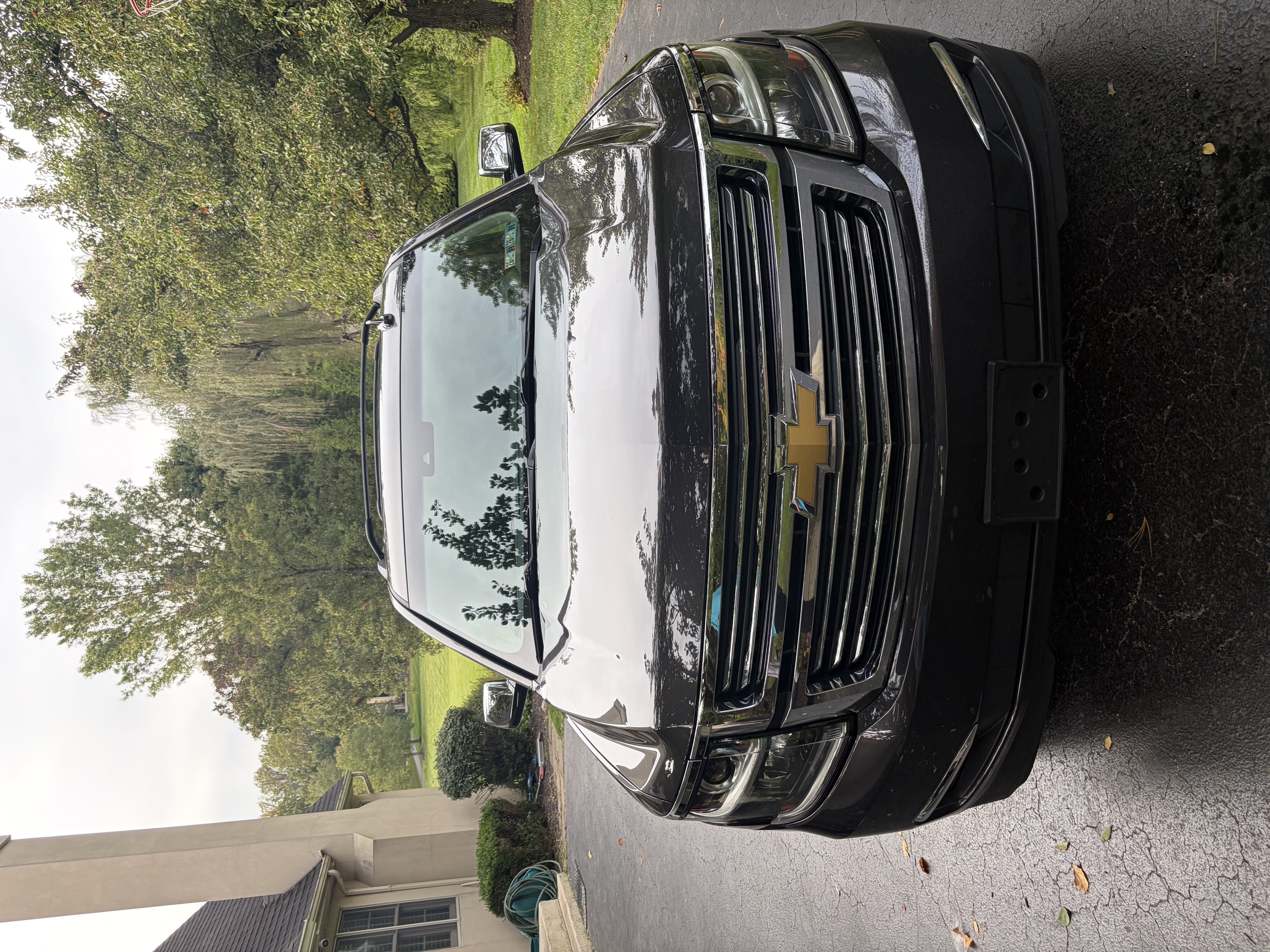 Used 2016 Chevrolet Suburban LTZ AWD/4WD image 4