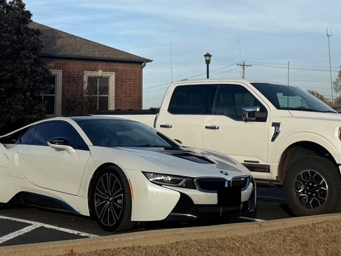 Used 2019 BMW i8 Coupe image 10