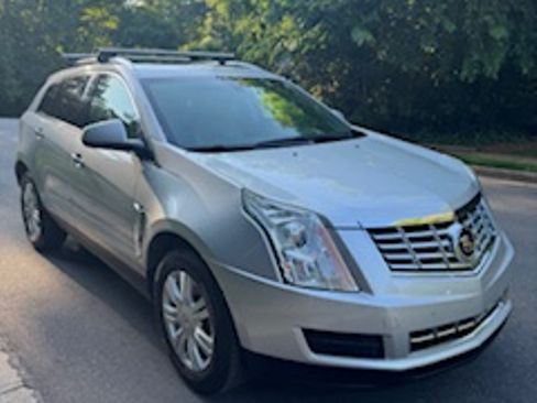 Used 2015 Cadillac SRX Luxury FWD image 1