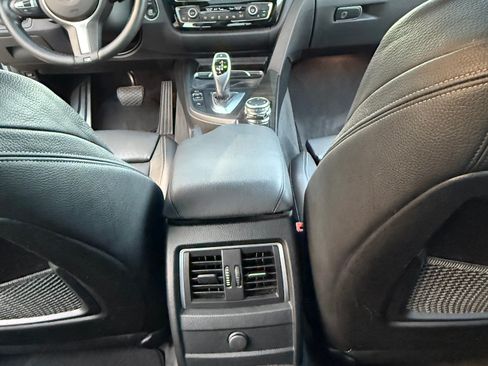 Used 2017 BMW 340i Sedan image 18