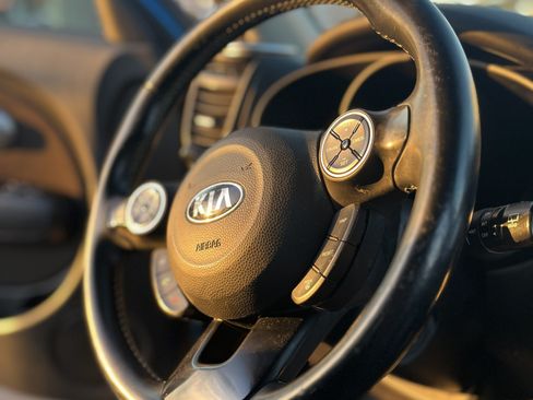 Used 2016 Kia Soul + w/ Designer's Package image 28