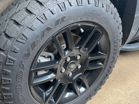 Used 2023 Land Rover Defender 90 S image 15