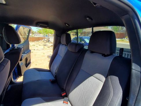 Used 2021 Toyota Tacoma TRD Off-Road w/ Technology Package image 16