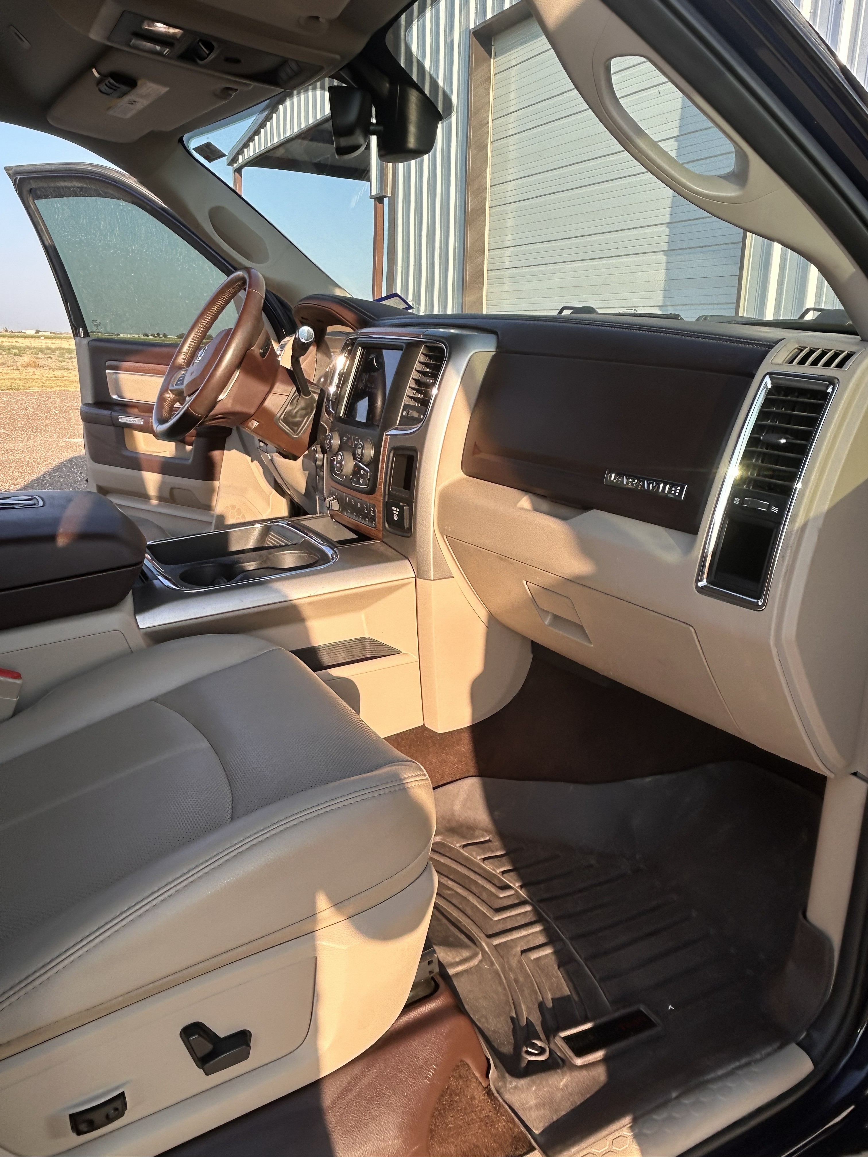 Used 2018 RAM 3500 Laramie AWD/4WD image 27