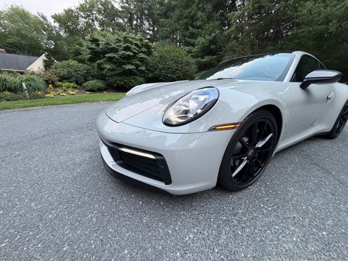 Used 2024 Porsche 911 Carrera T RWD image 4