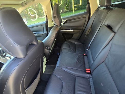 Used 2013 Volvo XC60 T6 Platinum image 8