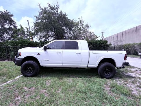 Used 2023 RAM 3500 Limited AWD/4WD image 8