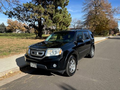 Used 2009 Honda Pilot Touring image 1
