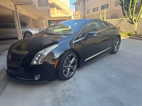 Used 2016 Cadillac ELR w/ Performance Package image 2