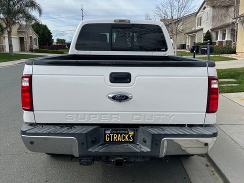 Used 2016 Ford F250 Lariat w/ Lariat Ultimate Package image 5