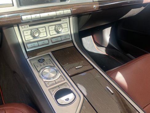 Used 2011 Jaguar XF Supercharged image 11