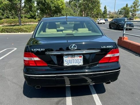 Used 2005 Lexus LS 430 RWD image 9