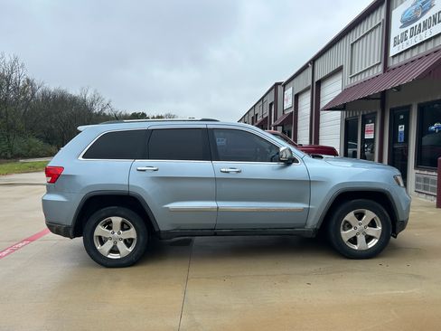 Used 2012 Jeep Grand Cherokee Limited image 8