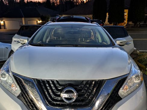 Used 2017 Nissan Murano SV image 2